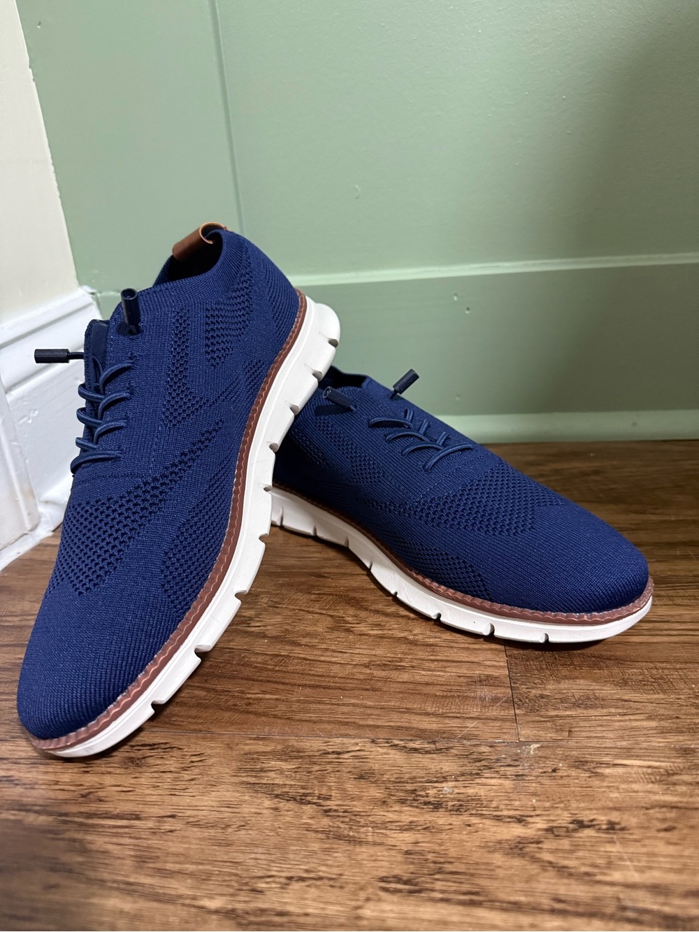 Men’s Oxford-style Sneakers